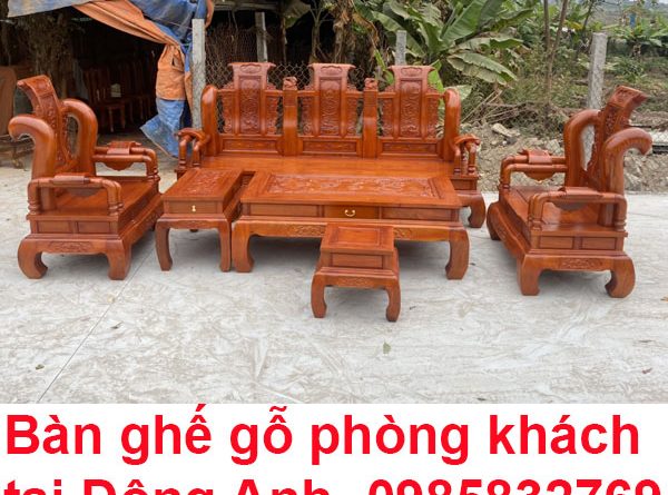 Bàn ghế gỗ phòng khách tại Đông Anh