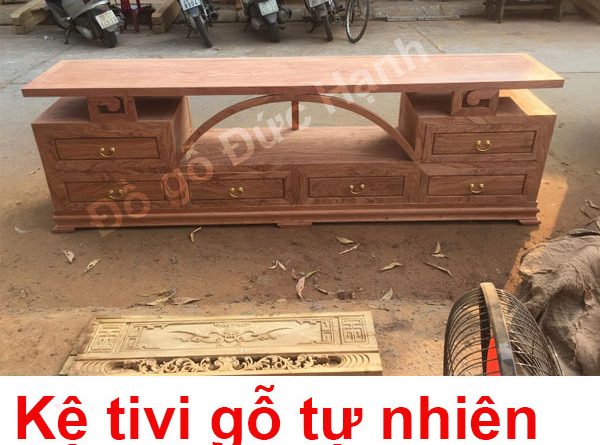 Kệ tivi gỗ tự nhiên tại Hà Nội